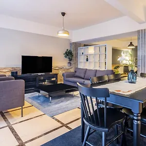 Studio Flat With Lovely Backyard In Nisantasi , Istanbul Turkey